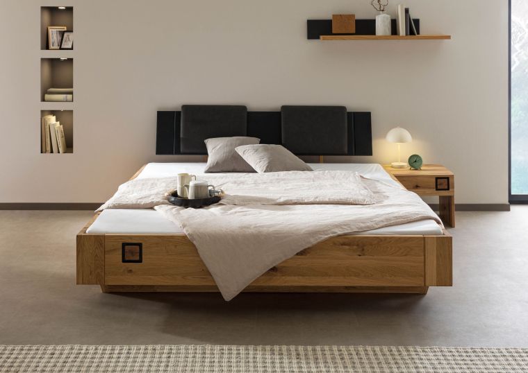 Letto in legno di quercia selvatica con cuscini da testiera e comodino destro 200x200 oliato naturale - laccato KITZBÜHEL #163